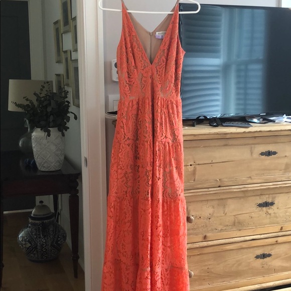 Beautiful orange gown - Picture 2 of 3